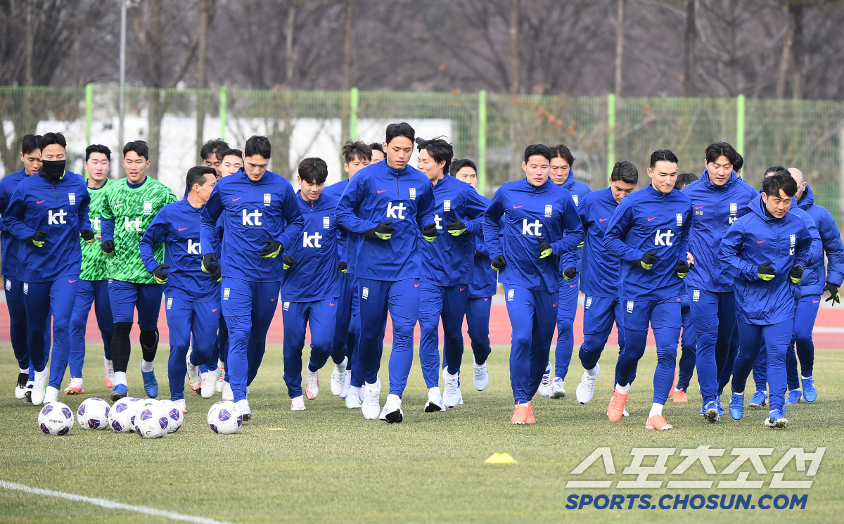 [현장스케치]"반드시 이긴다" 운명의 시간 스타트…홍명보호, 북중미행 조…