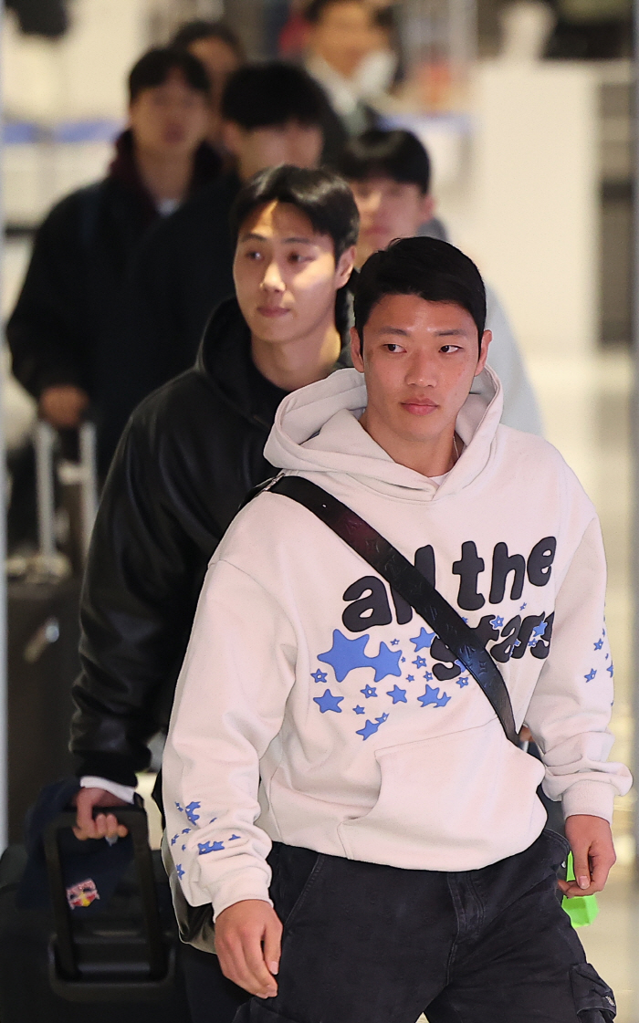 손흥민-황희찬-이재성-백승호-배준호-엄지성-양민혁 등 귀국~ 인천공항 환…