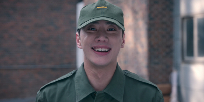 '폭싹' 이준영, 아이유에 첫눈에 반했다 '8번 차여도 포기 없는 해바라…
