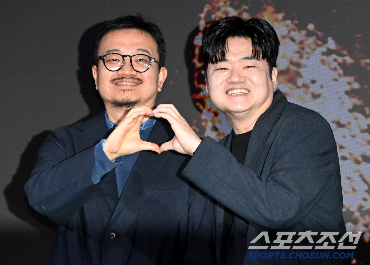 [포토] 연상호 감독-신민재, 닮았죠?