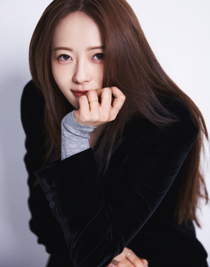 [SC인터뷰] "14세 데뷔, 갇혀있던 나"..고아라 '춘화연애담' 화리…