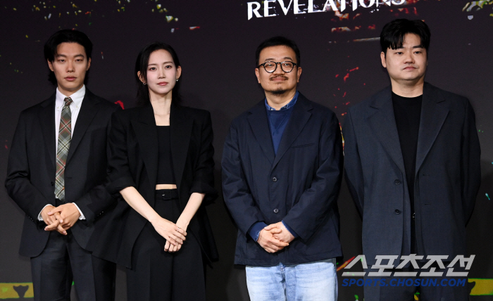 '계시록' 연상호 감독 "전작과 다른 장르, 판타지적 요소 배제시켜"