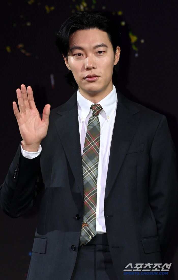 '계시록' 류준열 "연상호 감독과 첫 작업, '연니버스'는 상상 그 이상"