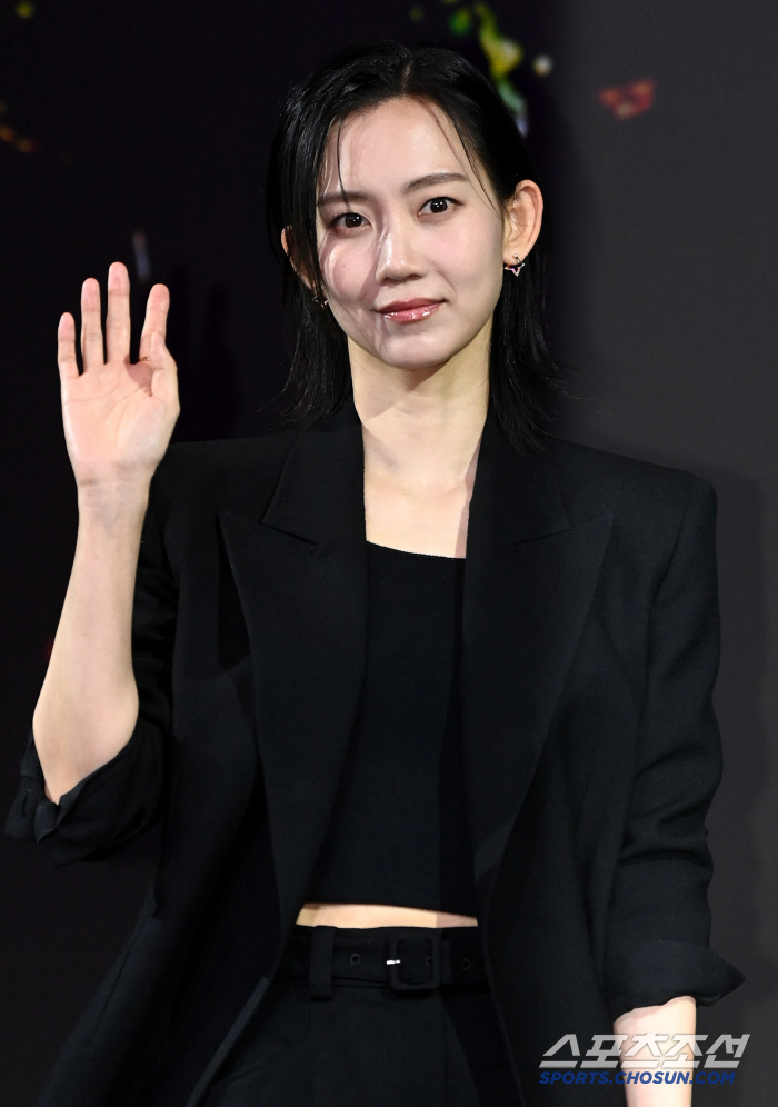 '계시록' 신현빈 "숏컷에 노메이크업, '다크서클+주근깨' 분장만"