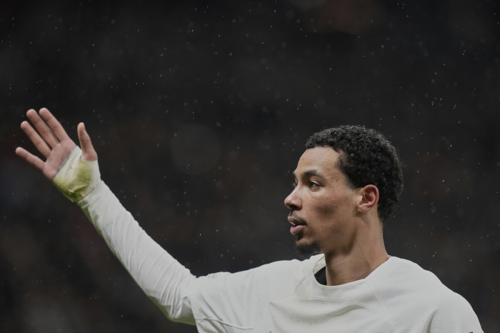 'PSG 1군 말소' 금쪽이, 1년 만에 인생 대역전→슈퍼스타급 기회..…