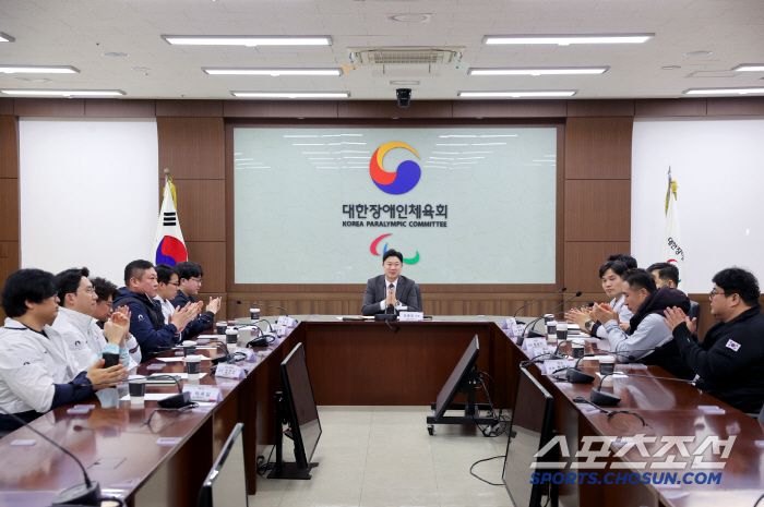 "장애인체육 현장 소통행보"'사격황제'진종오 의원,이천장애인국대선수촌 찾…