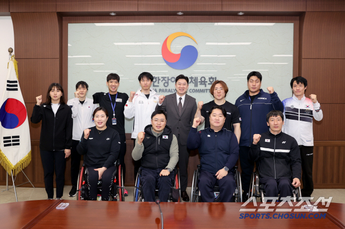 "장애인체육 현장 소통행보"'사격황제'진종오 의원,이천장애인국대선수촌 찾…