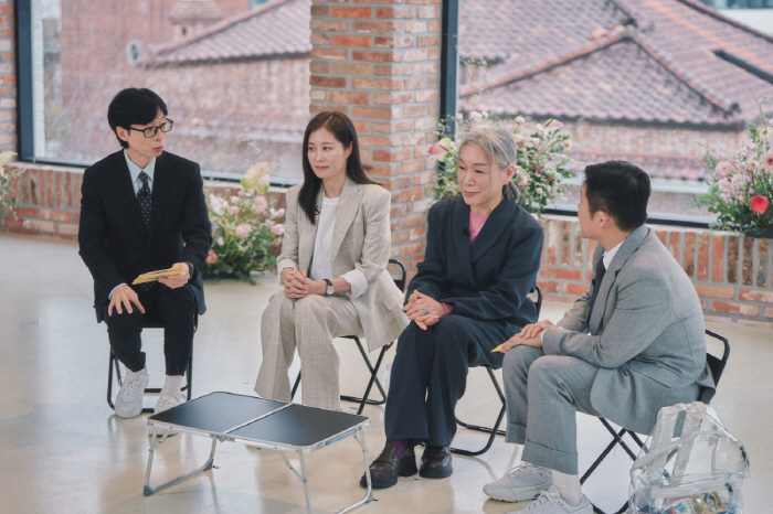 현실판 '폭싹 속았수다' 모녀..문소리, '70세 데뷔' 母 이향란과 동…