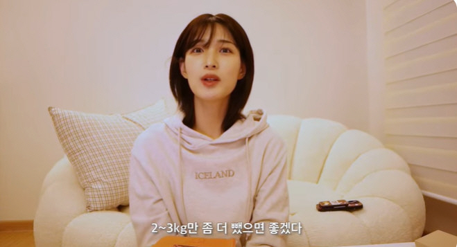 율희, 소속사에 다이어트 요구 받더니…핼쑥해진 얼굴로 "오운완"