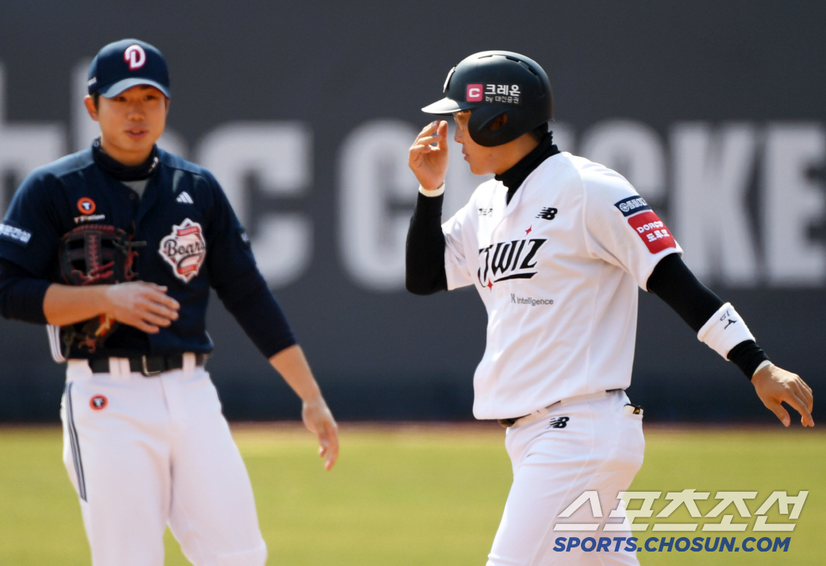 "걘 눈빛이 돌아있습니다" → '갑툭튀' 4할타자. 내부에선 이미 '크게…