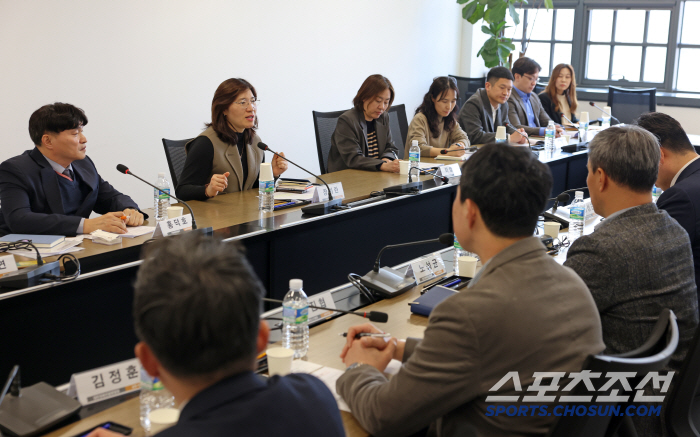 "2026밀라노패럴림픽,세심한 지원" 장미란 차관,'평창 레전드'신의현 등 장애인체육인 간담회[오피셜]