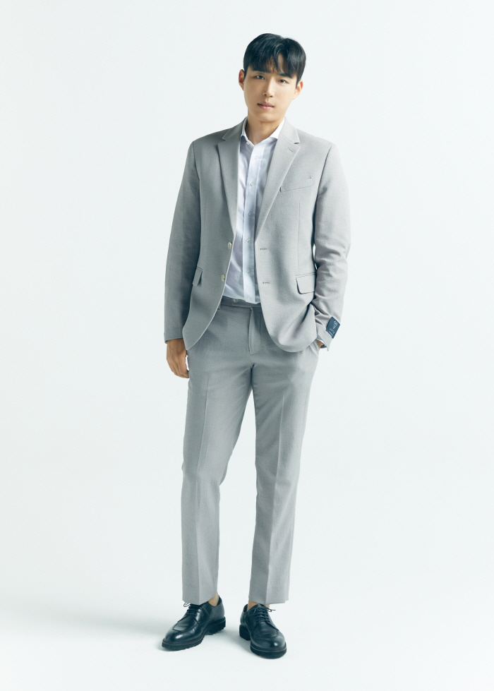 '트로트 샛별' 정성, 정성 담은 곡 '흘러'로 20일 트로트계 데뷔