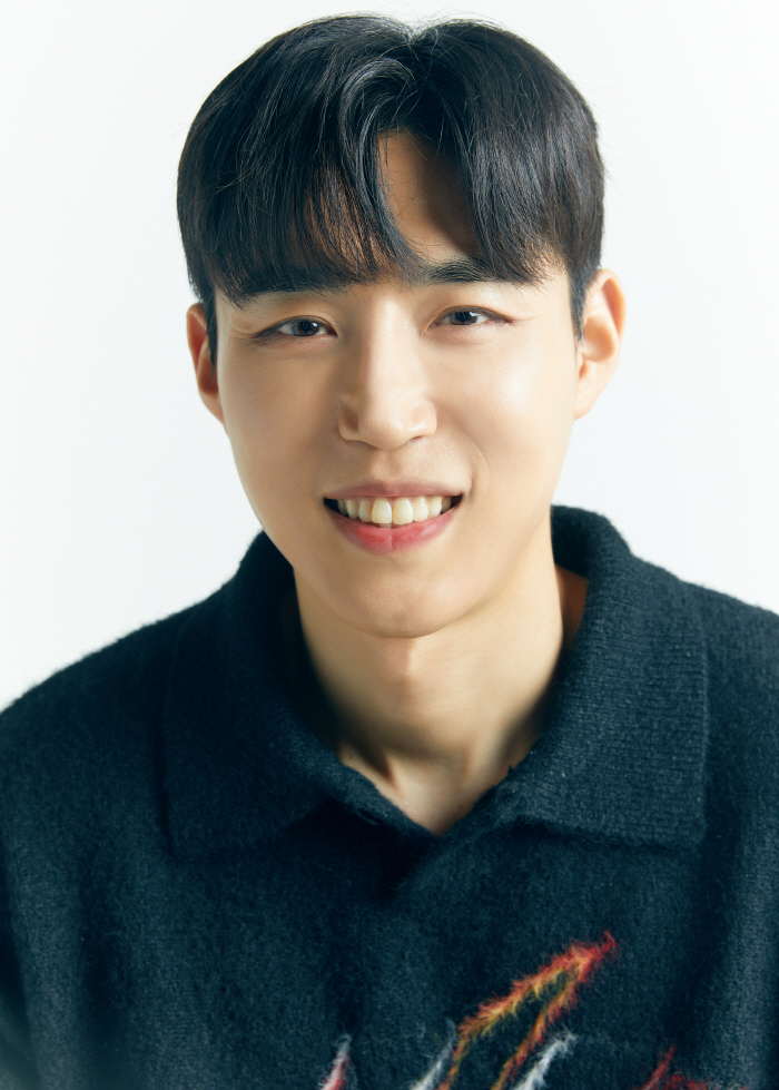 '트로트 샛별' 정성, 정성 담은 곡 '흘러'로 20일 트로트계 데뷔