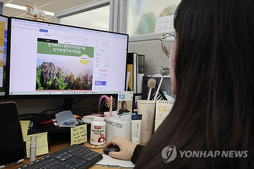 정부 "중국인 단체관광객 '한시 비자면제' 시범사업 3분기 시행"