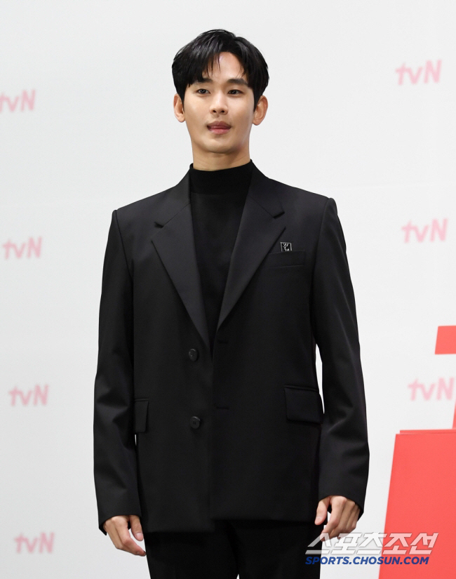 김수현 녹화 강행 후폭풍...'굿데이', 결국 23일 결방 "재정비 위해" [공식입장]