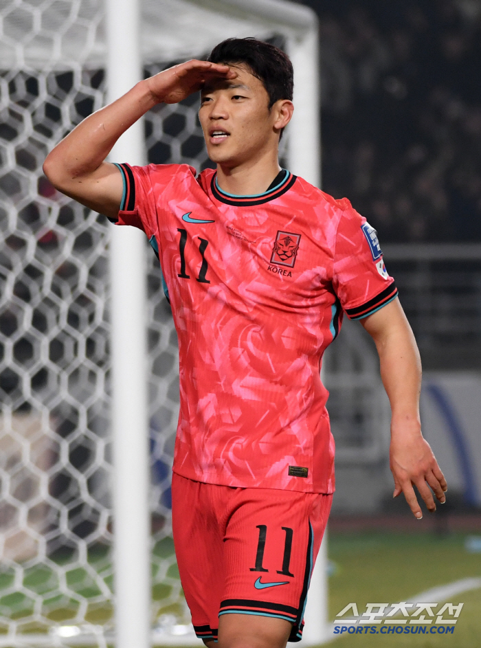 '첫 슈팅이 그대로 골!' 이강인 환상 킬패스→황희찬 마무리...한국 1…