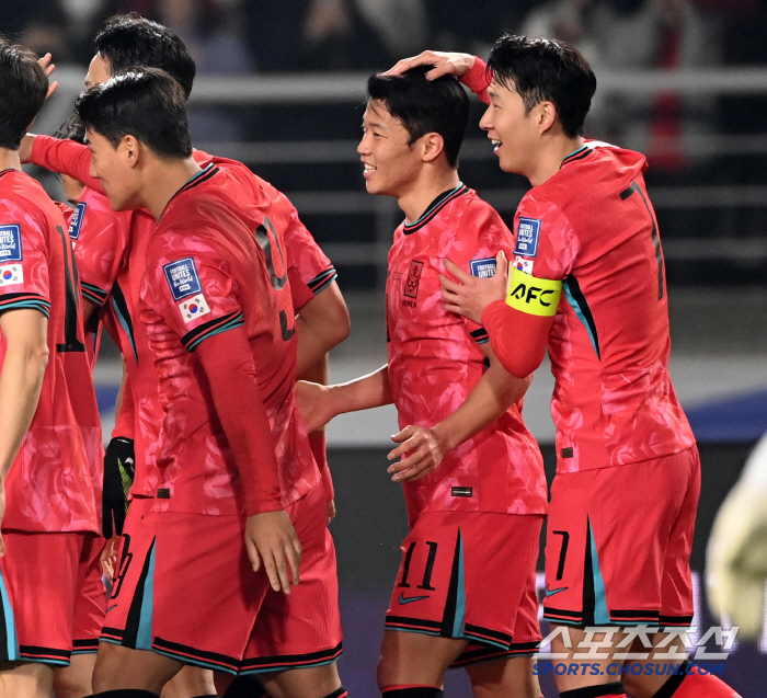 [오만전 전반분석]역시 이강인, 교체투입 3분 만에 황희찬 선제골 어시스…