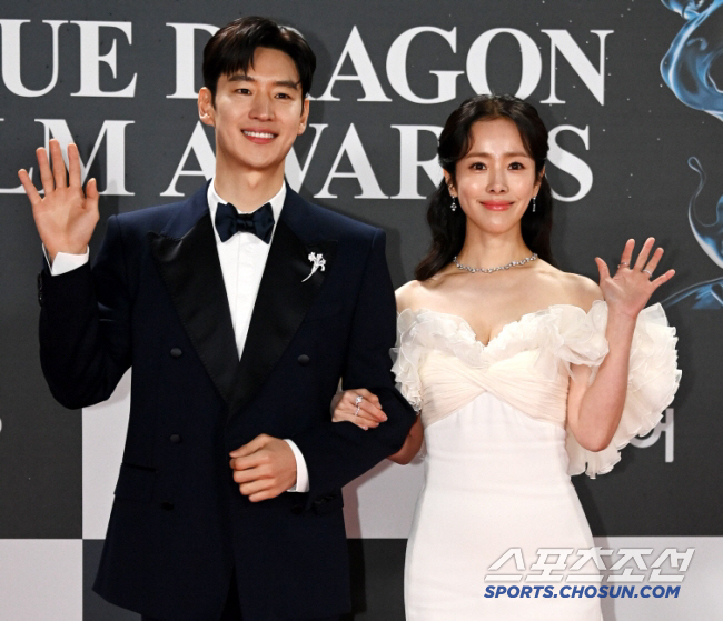 [창간인터뷰] "내 퍼스널 컬러=청룡영화상"..이제훈이 영화와 사랑에 빠…
