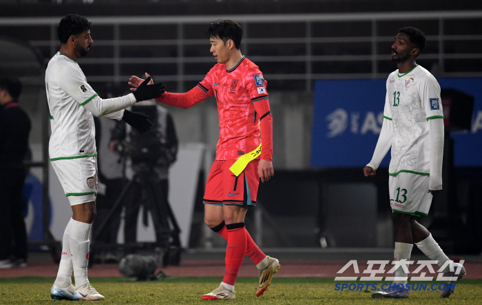 [현장인터뷰]'최장 태극마크 4위' 손흥민 "나 자신에게 실망스럽다" 끝…