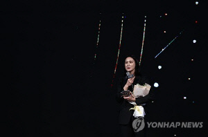 [여자농구결산] ②통산 최다득점 김정은·위성우 PO 최다승…코트 빛낸 대기록