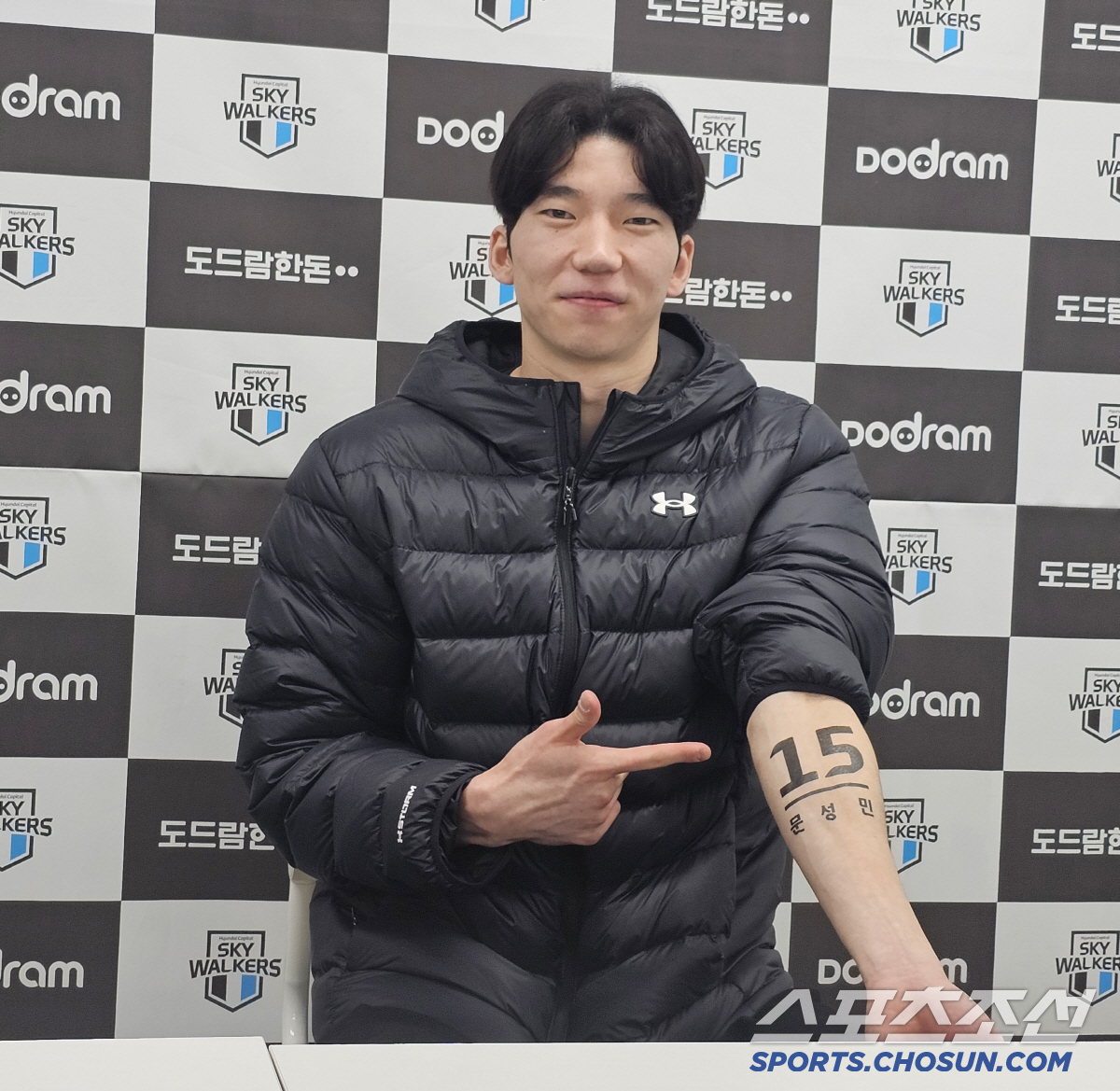 "은퇴 결심? 전혀 몰랐다" 문성민, 눈물의 작별인사…'은사' 김호철·최…