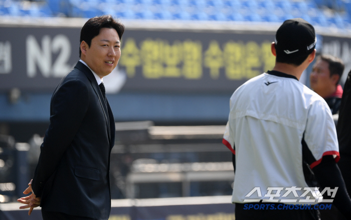 꼭 친정집 온 거 같네...! 해설위원 차우찬을 따뜻하게 반긴 쌍둥이네 …