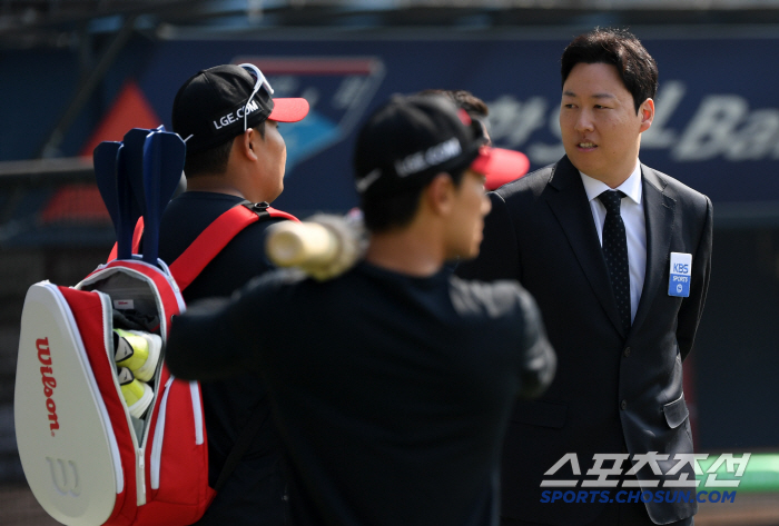 꼭 친정집 온 거 같네...! 해설위원 차우찬을 따뜻하게 반긴 쌍둥이네 …