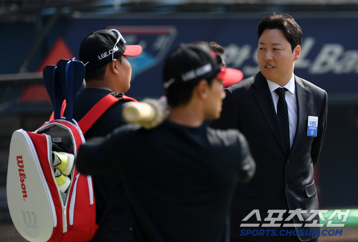 꼭 친정집 온 거 같네...! 해설위원 차우찬을 따뜻하게 반긴 쌍둥이네 …