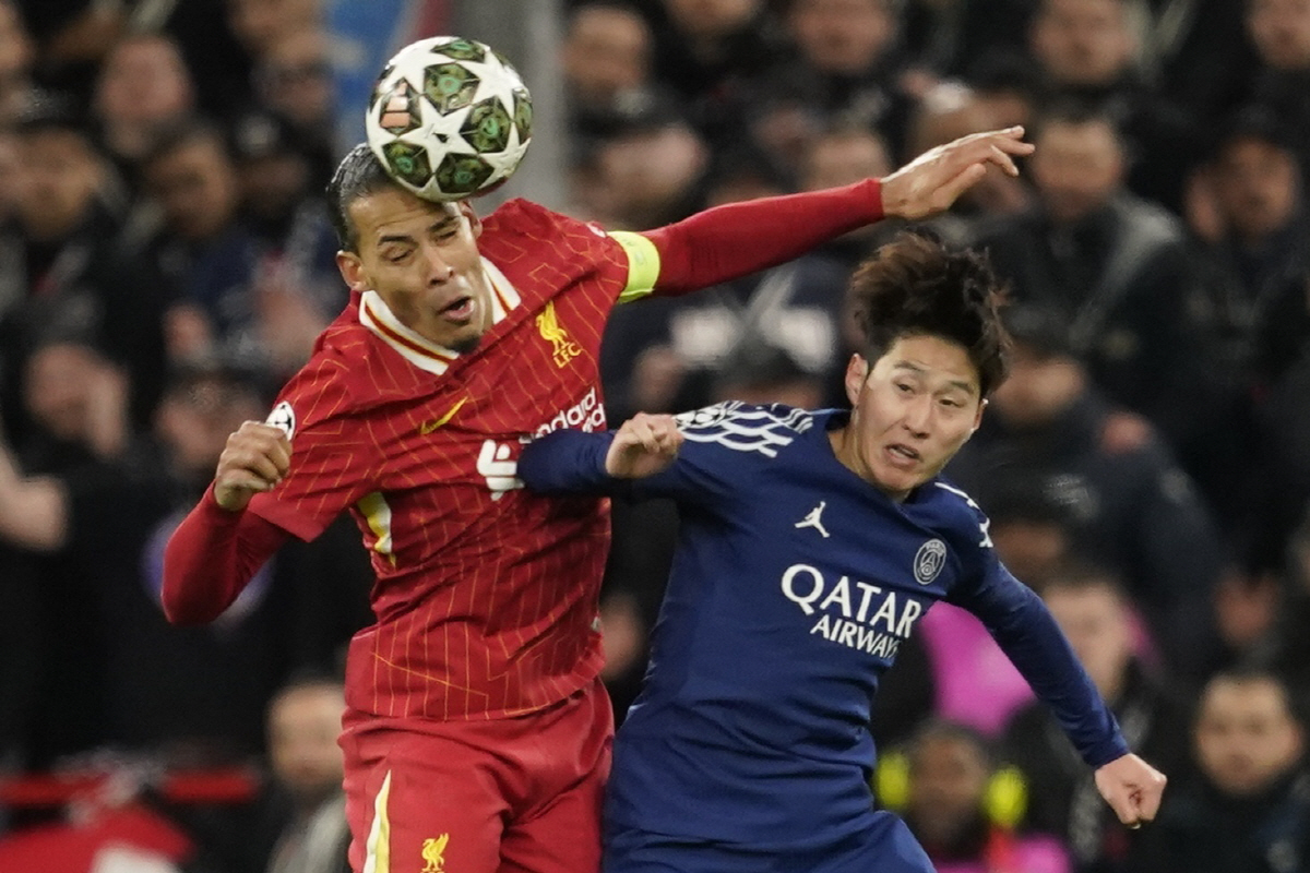 '살라 또 펑펑 울겠다' 우승 트로피 박살→올해의 선수상도 날아간다…"반…