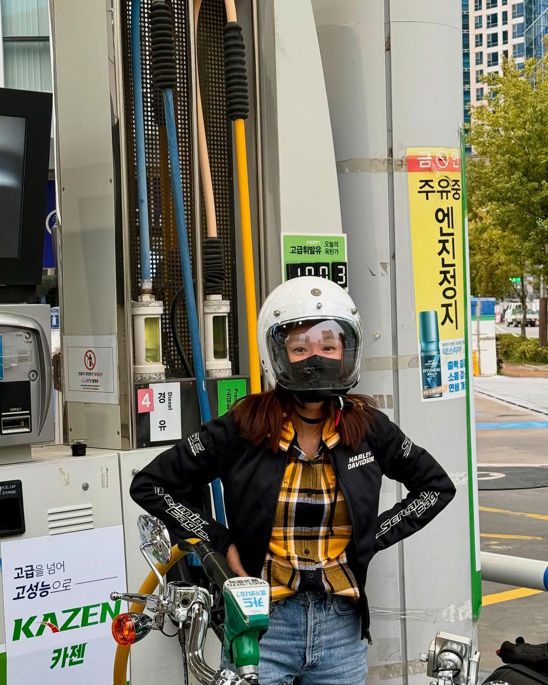 이시영, 으리으리한 바이크 취미 근황...8년만 파경 아픔 잊고 달렸다