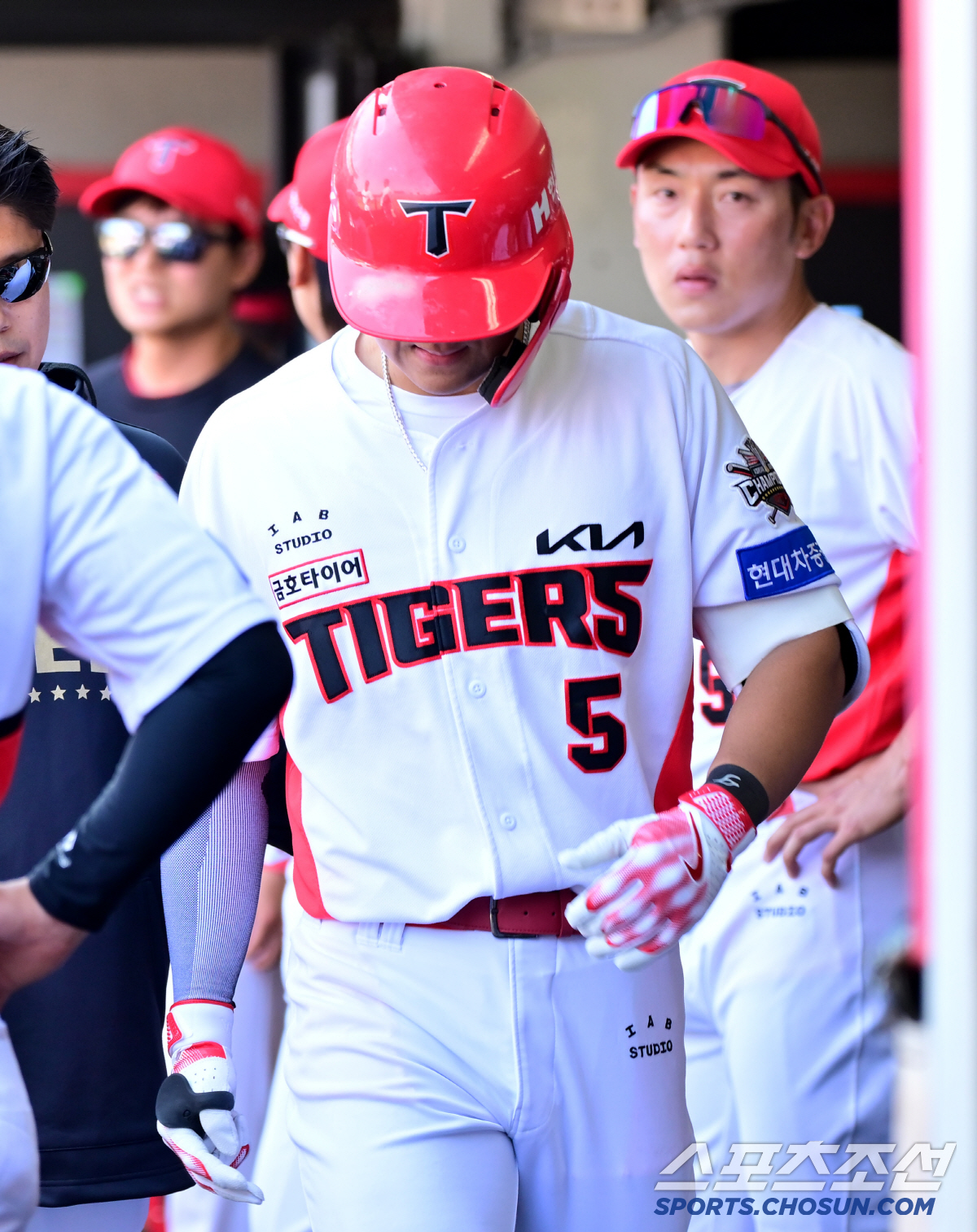 오죽 속상하면 이럴까 "할 말이 없다. 누가 건드려서 다친 것도 아니고"…