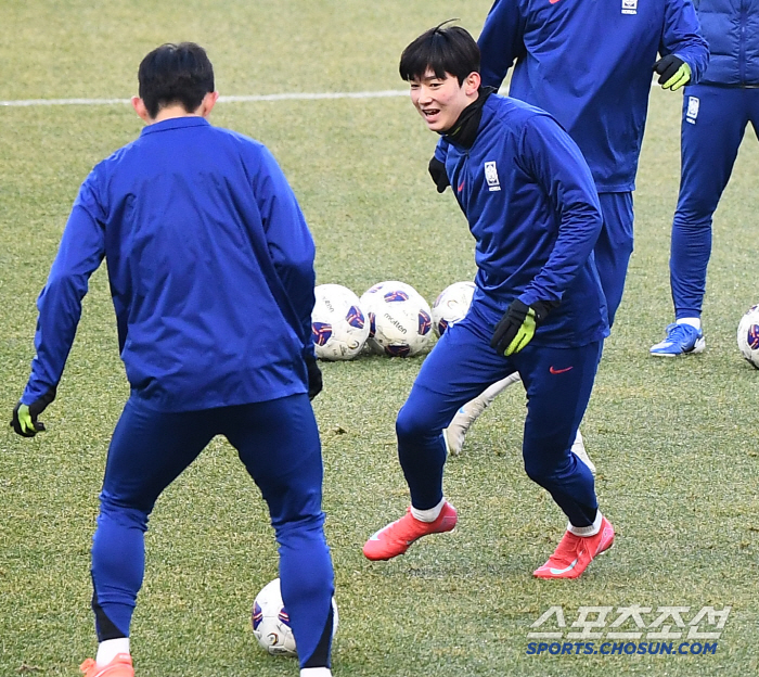 오만보다 강한 요르단, 밀집수비+역습 승부수…홍명보호는 과연 어떻게 깰까