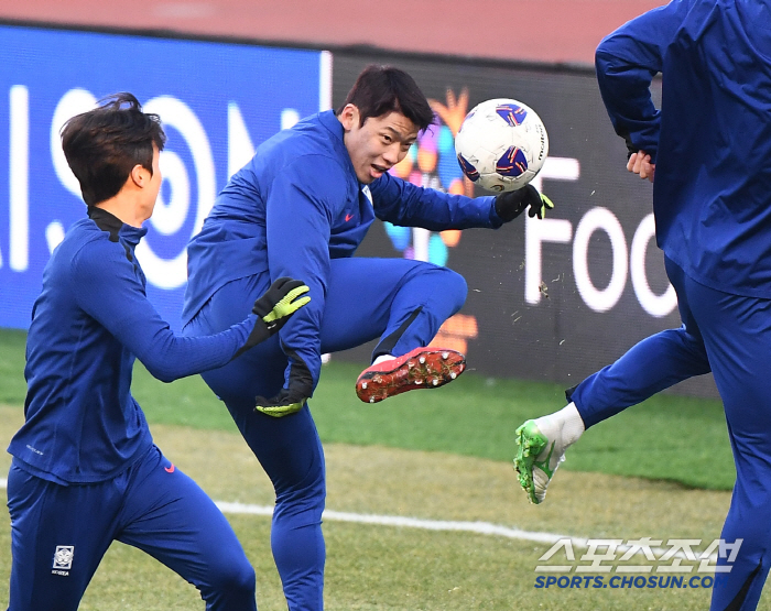 오만보다 강한 요르단, 밀집수비+역습 승부수…홍명보호는 과연 어떻게 깰까