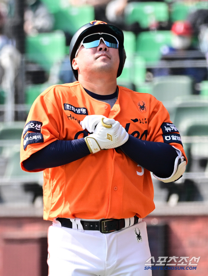 개막전 대타 동점 2루타 쳐서? 한화, 안치홍 대신 황영묵 선발 왜? […