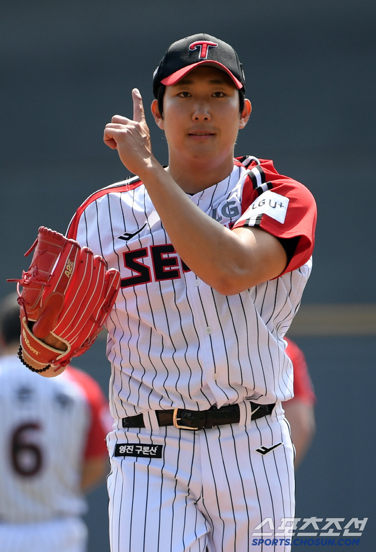'5홈런+13안타' 신바람 LG를 누가 막으랴! 손주영 7이닝 쾌투→롯데…