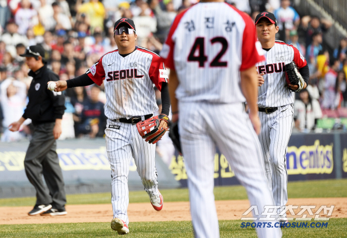 '5홈런+13안타' 신바람 LG를 누가 막으랴! 손주영 7이닝 쾌투→롯데…