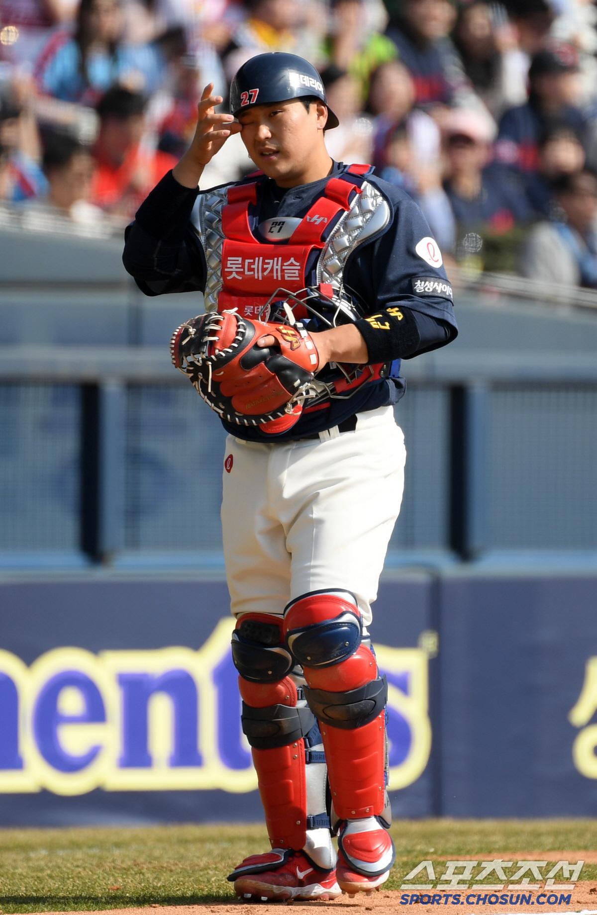 '악송구에 폭투까지...' 잠실 개막전 굳어버린 80억 FA 포수, '친…