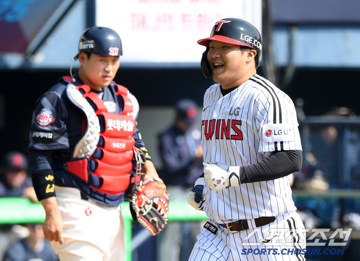 '강남이 형한테 미안할 정도' 이틀 동안 1회 투런포 두 방 폭발...L…