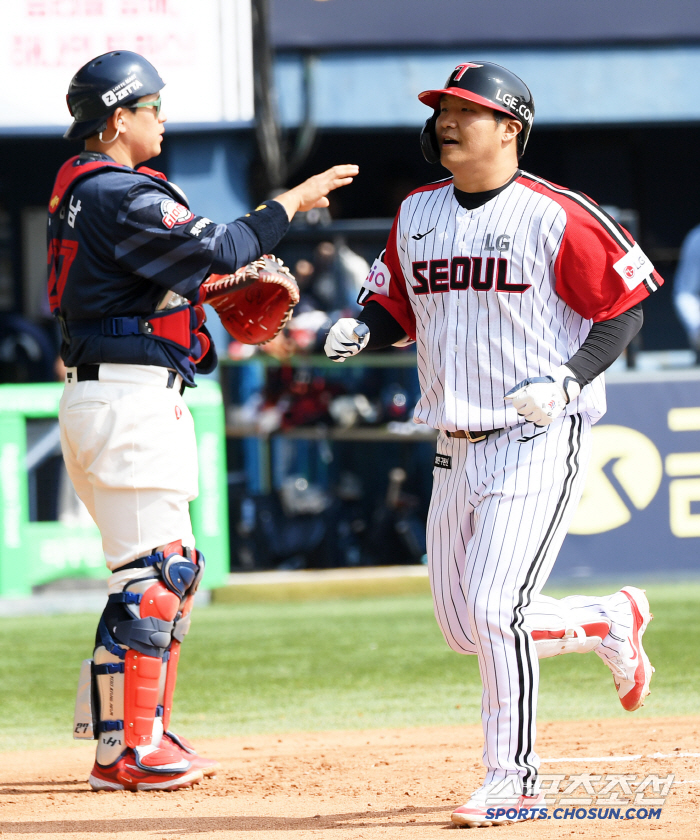 '강남이 형한테 미안할 정도' 이틀 동안 1회 투런포 두 방 폭발...L…