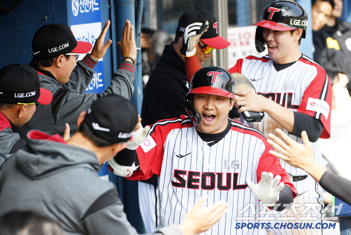 '강남이 형한테 미안할 정도' 이틀 동안 1회 투런포 두 방 폭발...L…