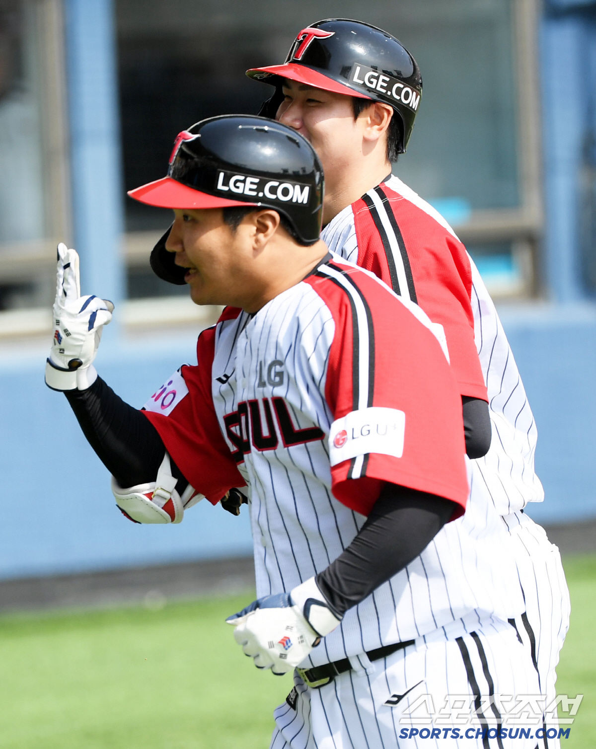 '강남이 형한테 미안할 정도' 이틀 동안 1회 투런포 두 방 폭발...L…