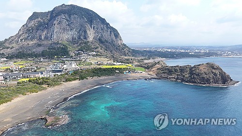 "떠나요 제주로" 전국민 대상 여행 지원 '제주의 선물' 시행