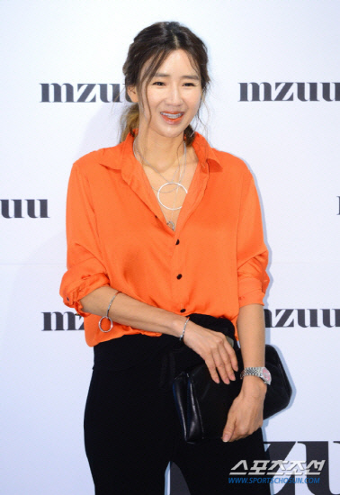 윤현숙, 당뇨로 38kg까지 빠졌다더니..11자 복근+애플힙, 50대 안…