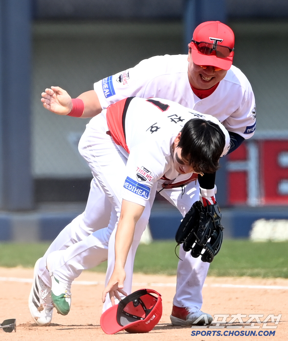 '이럴 수가' 홈 노리던 박민우, 박찬호 명품 송구에 아웃되고 당황...…