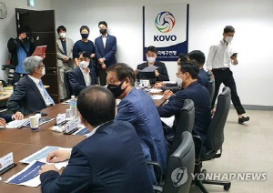 프로배구 남자부 샐러리캡 '4년간 10억원' 축소안 보류 이유는