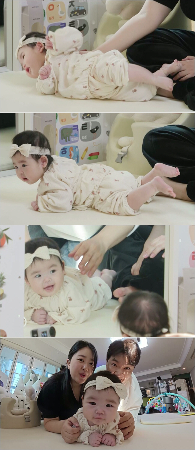 박수홍 또 눈물나겠네…딸 재이, 생후 4개월 만에 초고속 뒤집기 성공('…