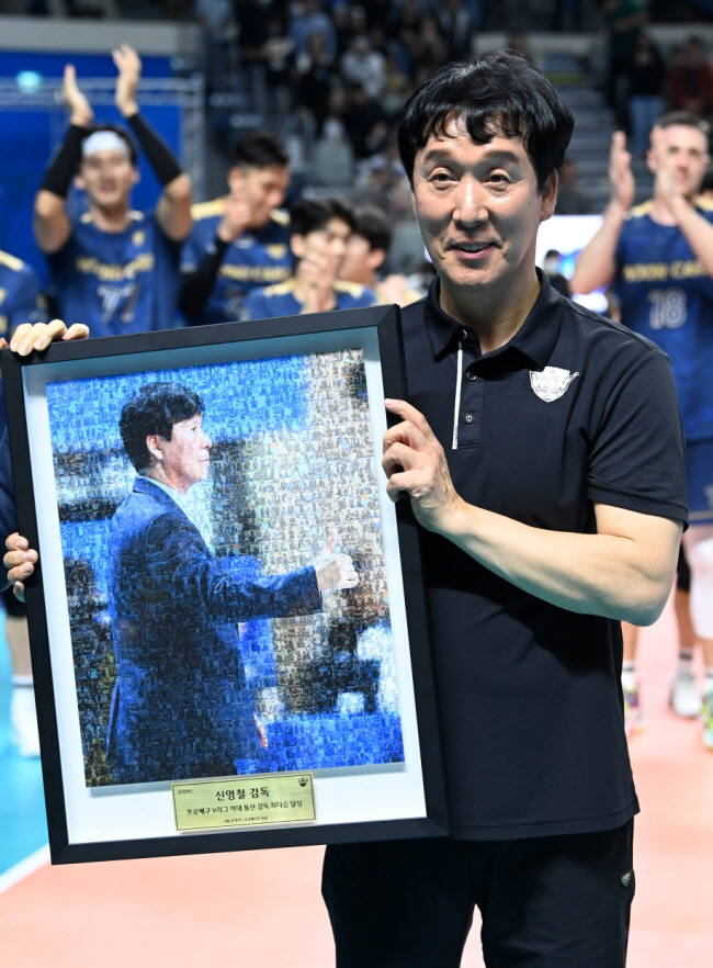 "강서브 못하면 배구 그만둬!" V리그 최다승+5번째 팀, '봄을 부르는…