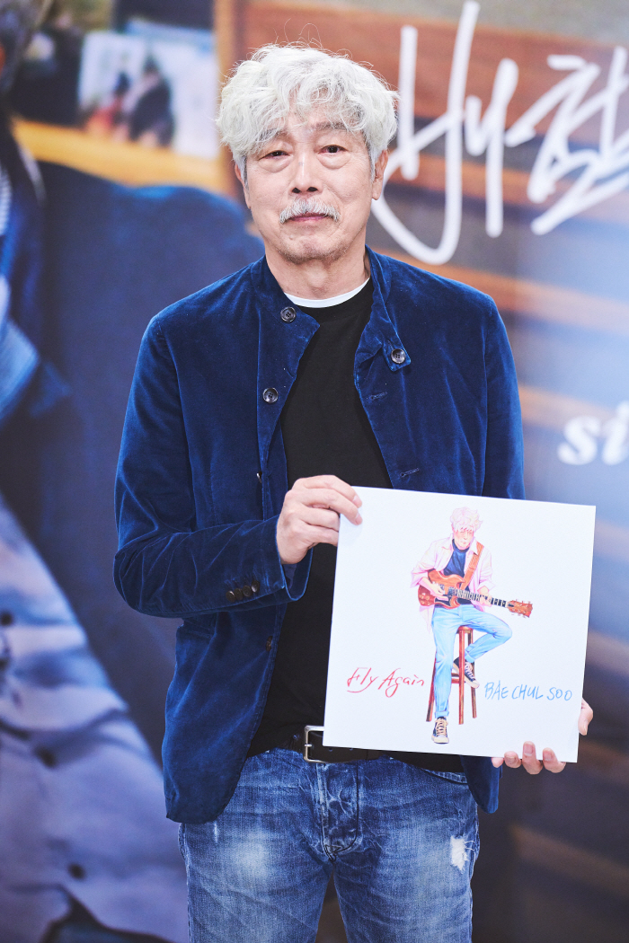 배철수, 40년 만에 솔로앨범 발표한 이유?…"'배캠' 35주년 맞아, 다들 '음중'도 나가라고"