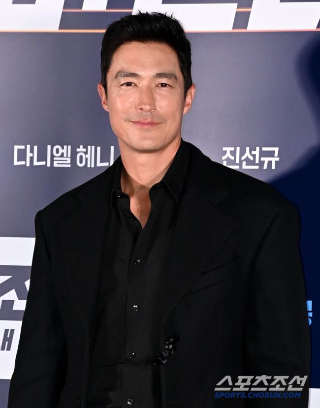 다니엘 헤니 '휠 오프 타임' 시즌3 공개 관심 폭발..로튼토마토 94%…