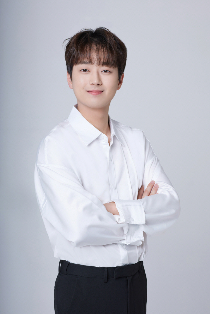이찬원, 산불 피해 지원 위해 1억 원 기부 "울주가 출생지, 더 마음 쓰여" [공식]